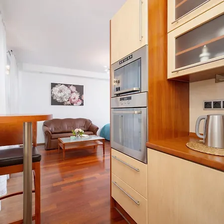 Krupnicza With Ac Next To Krakow's Old Town By Renters *