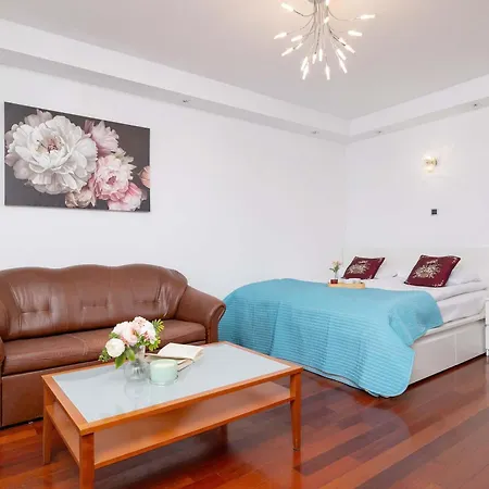 Διαμέρισμα Krupnicza With Ac Next To Krakow's Old Town By Renters *