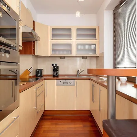 Krupnicza With Ac Next To Krakow's Old Town By Renters Apartment